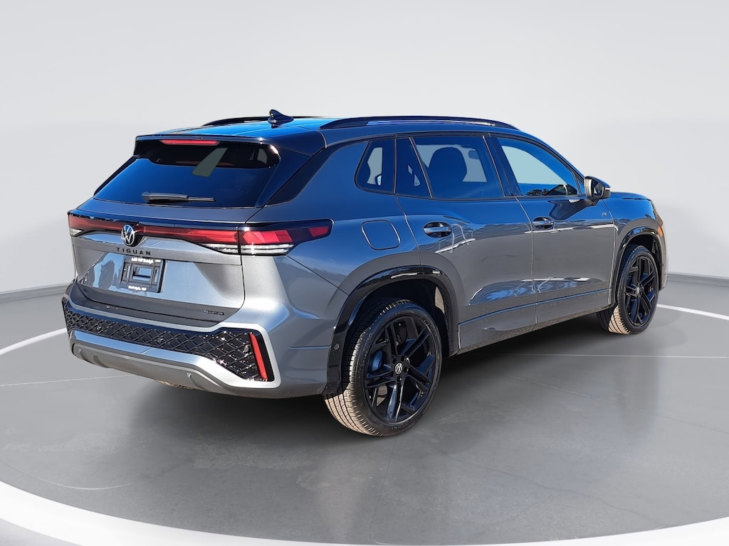 New 2026 Volkswagen Tiguan 2.0T SE R-Line Black SUV