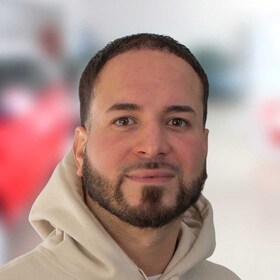 Staff member Eric Ramirez from ID_f4c9251370e5