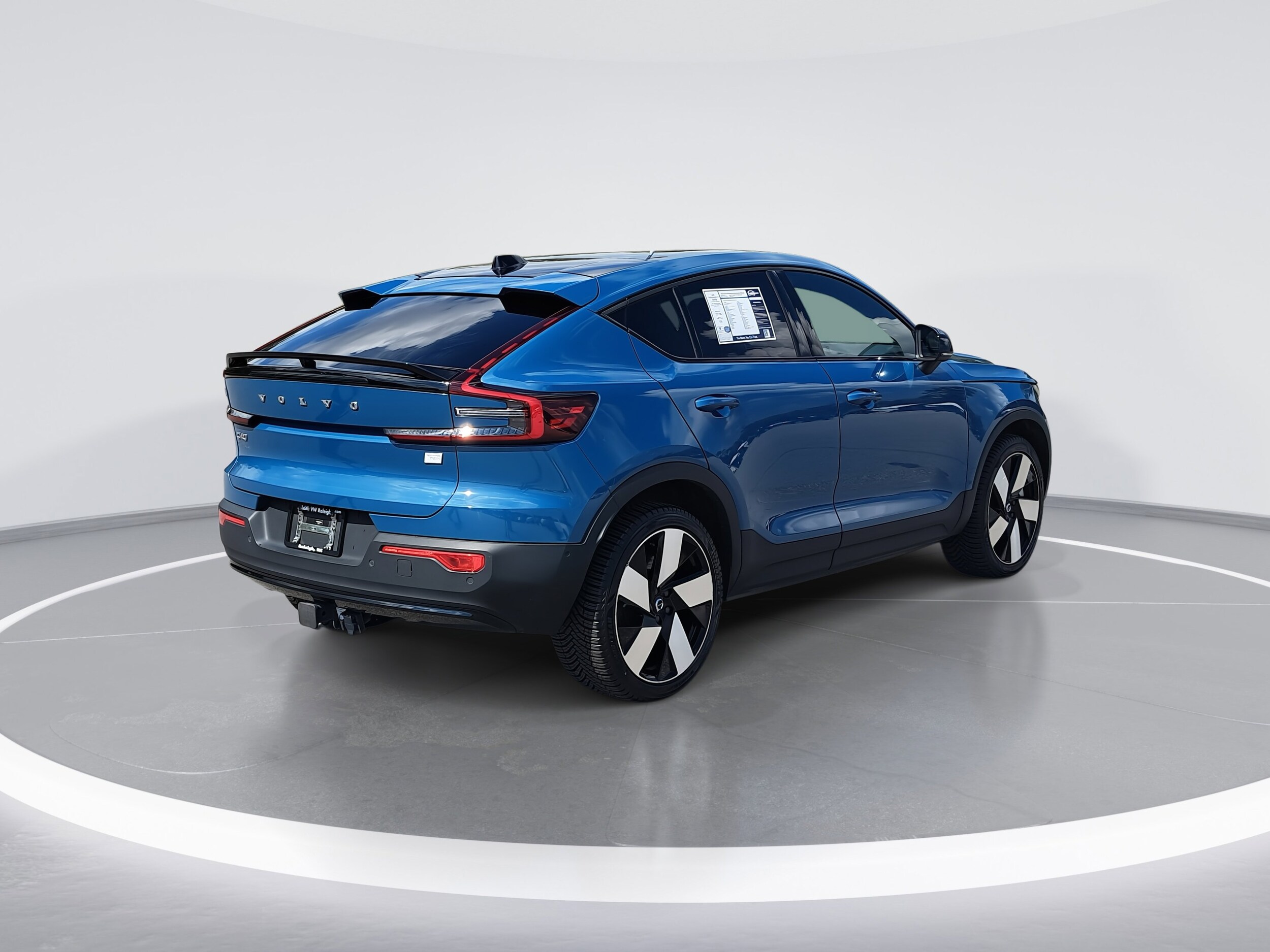 2023 Volvo C40 Recharge Ultimate photo 3