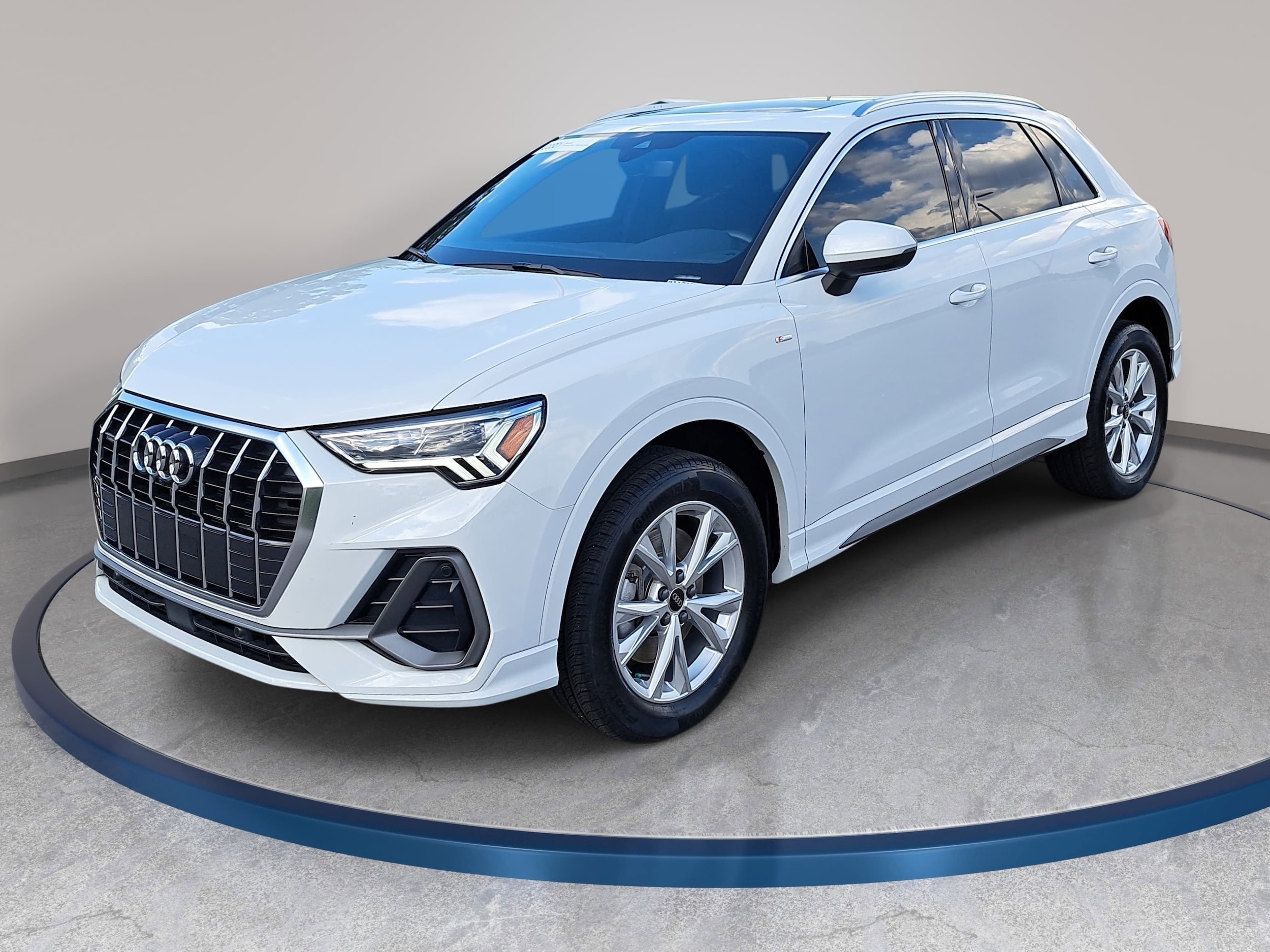 2024 Audi Q3 45 TFSI S Line Premium Plus quattro's photo