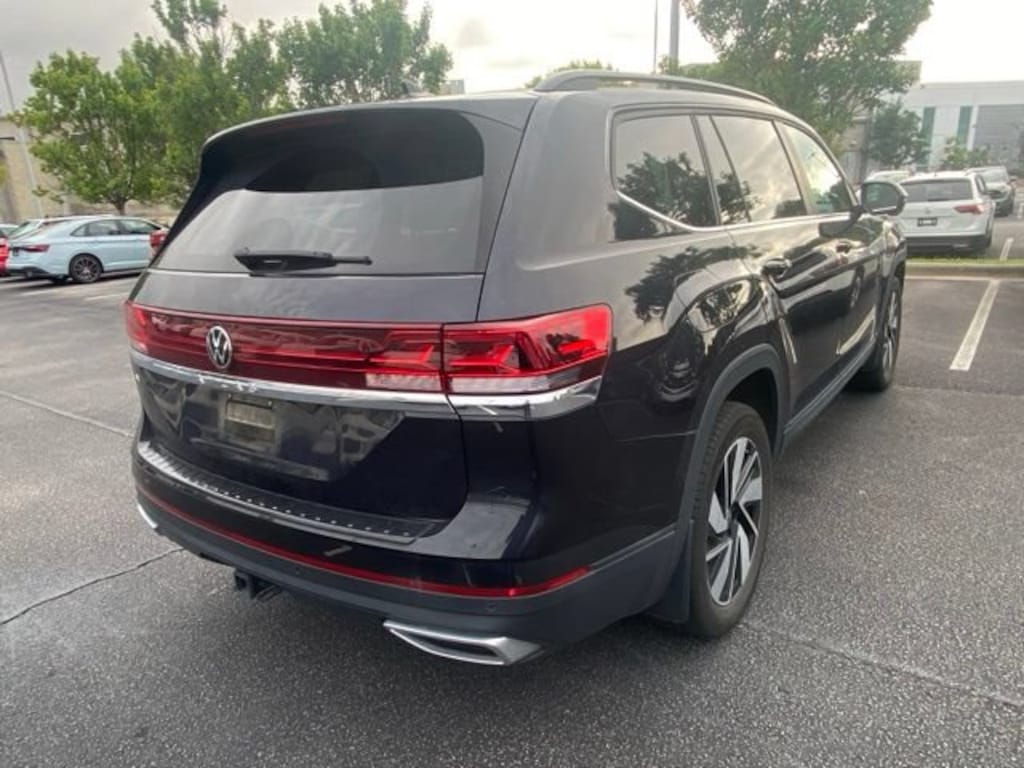 Used 2024 Volkswagen Atlas 2.0T SE w/Technology SUV