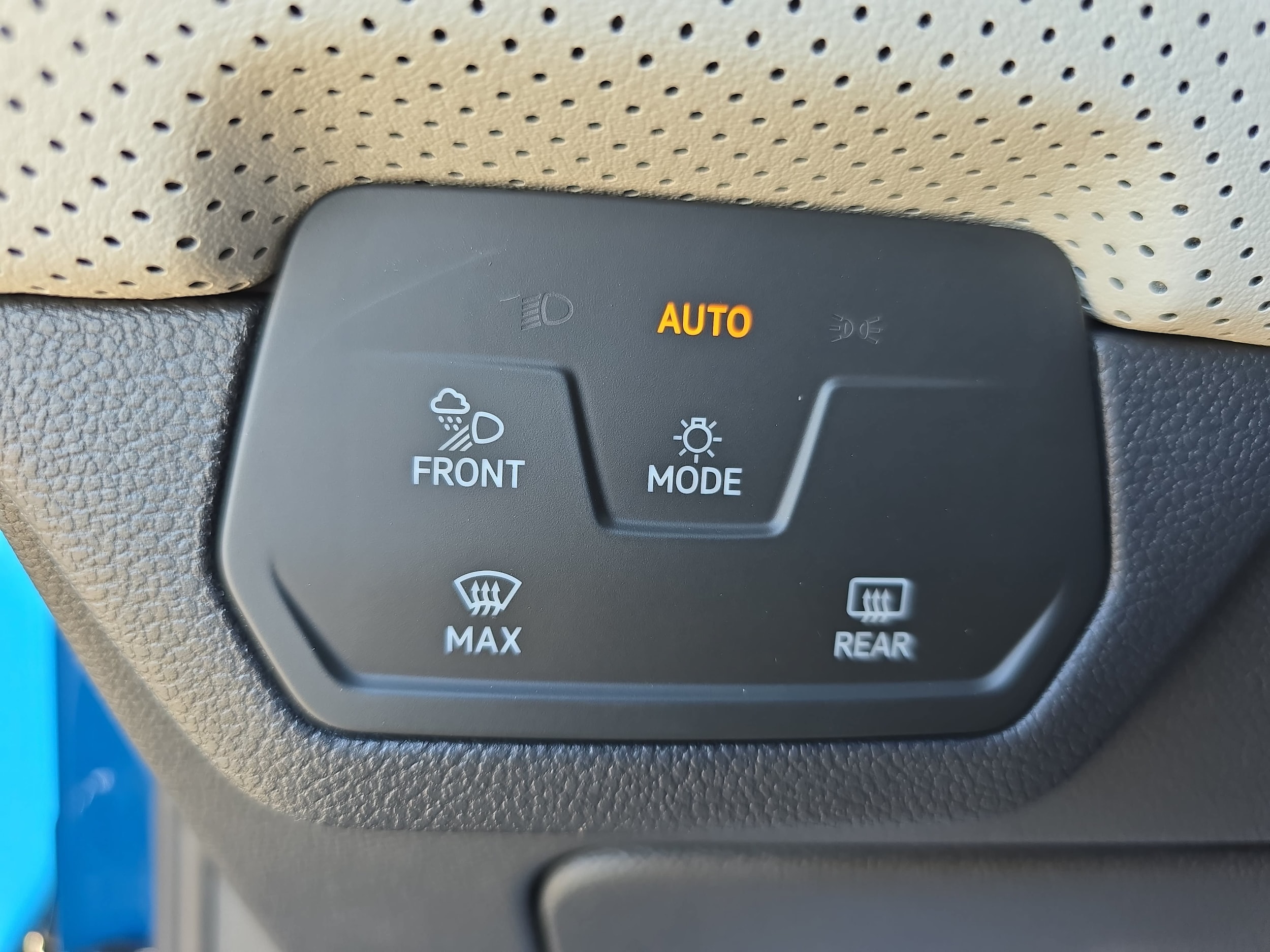 2026 Volkswagen Atlas Cross Sport SEL Premium R-LINE - Photo 26