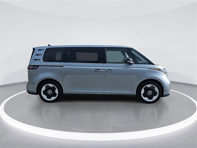 2025 Volkswagen ID. Buzz Pro S photo 2