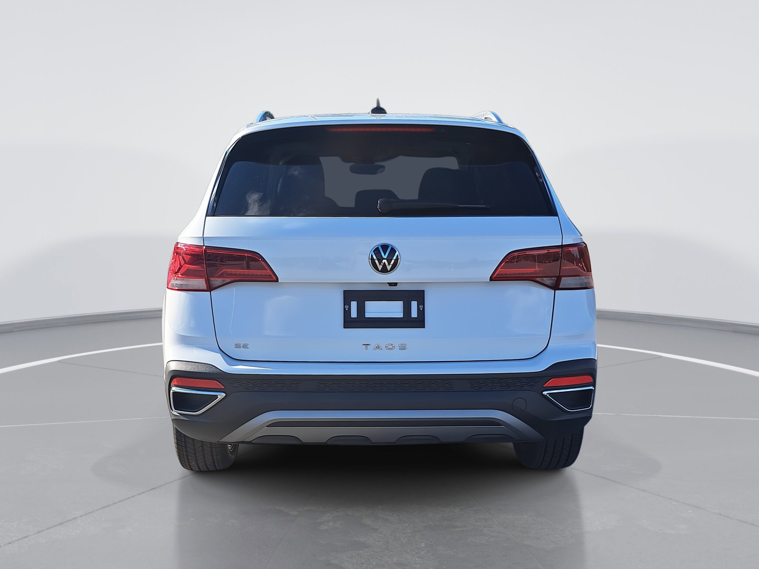 2024 Volkswagen Taos SE photo 3