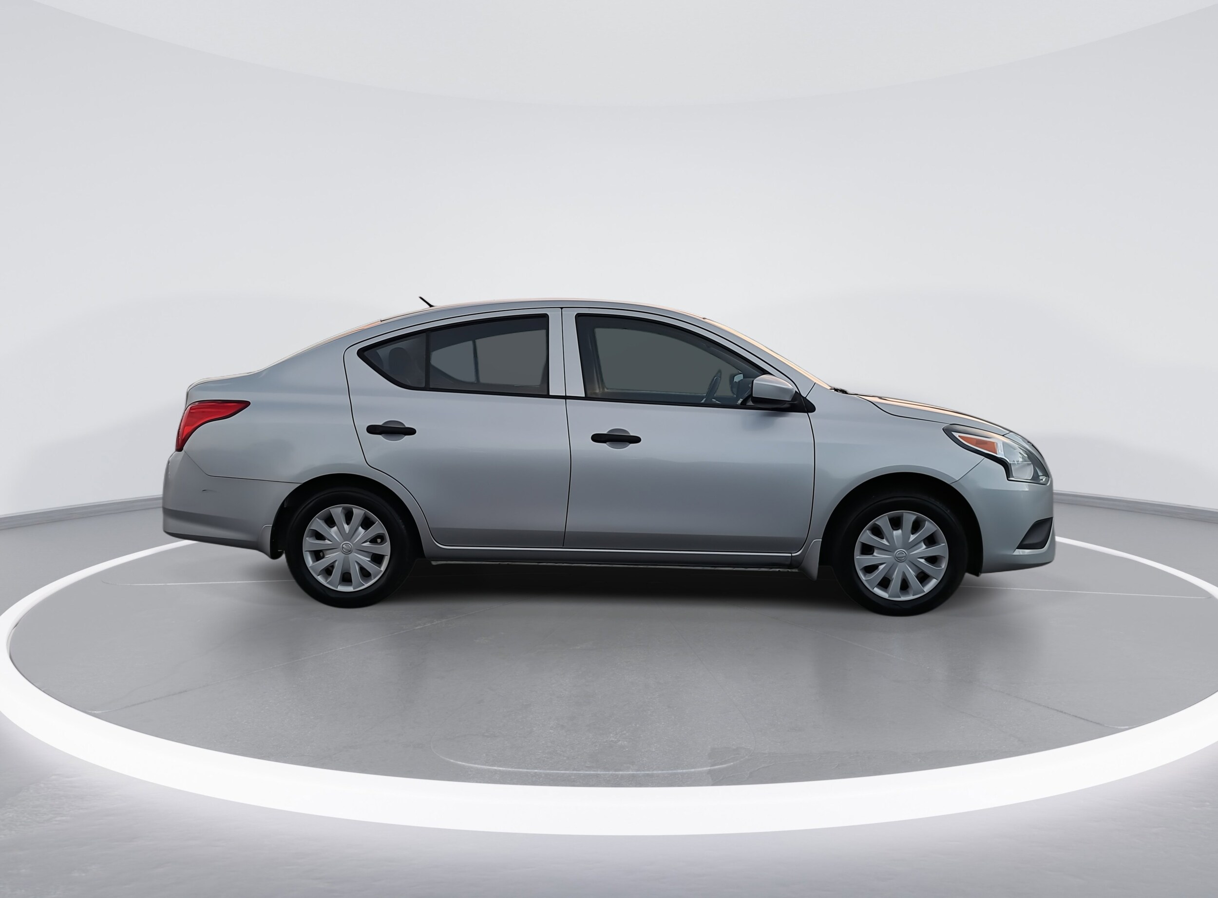 2016 Nissan Versa 1.6 S photo 2