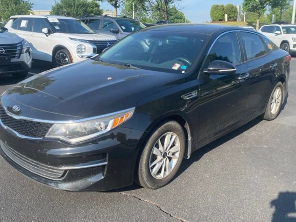 Used 2017 Kia Optima LX Sedan