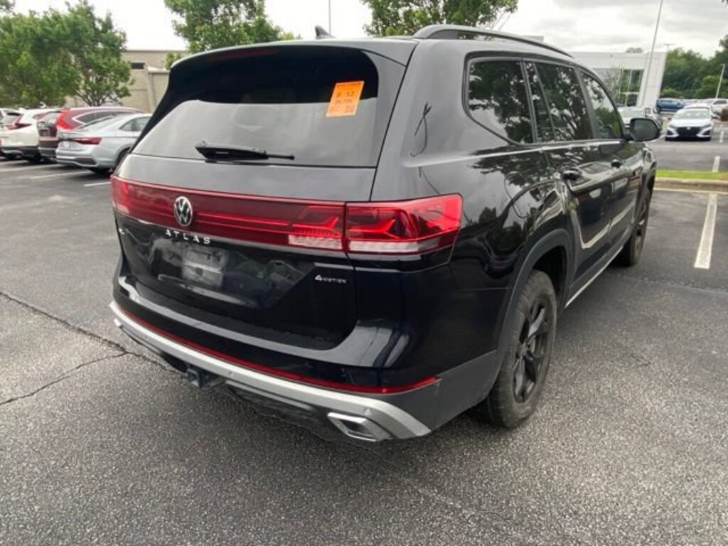 Used 2024 Volkswagen Atlas 2.0T Peak Edition SEL SUV