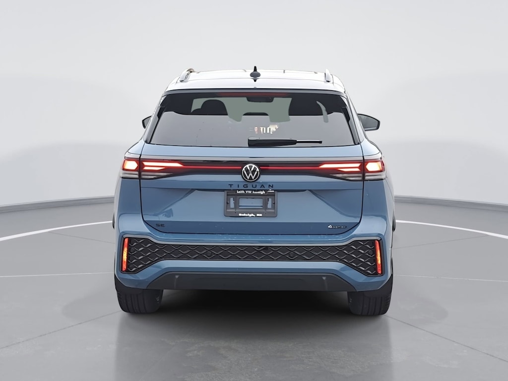 New 2026 Volkswagen Tiguan 2.0T SE R-Line Black SUV
