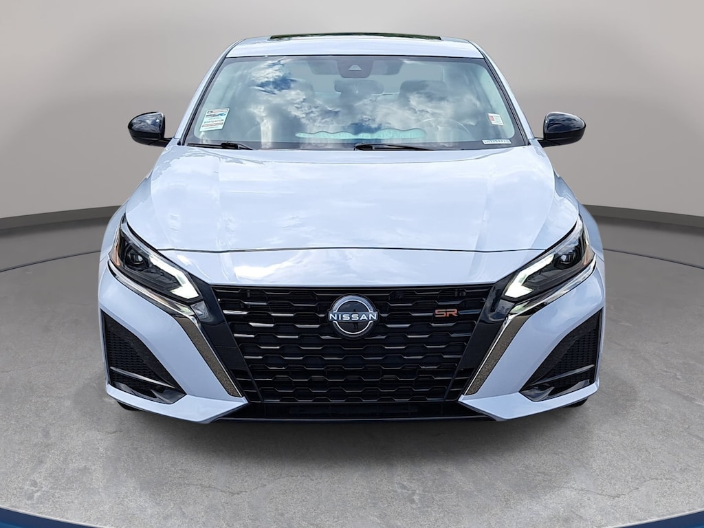 Used 2025 Nissan Altima SR Sedan