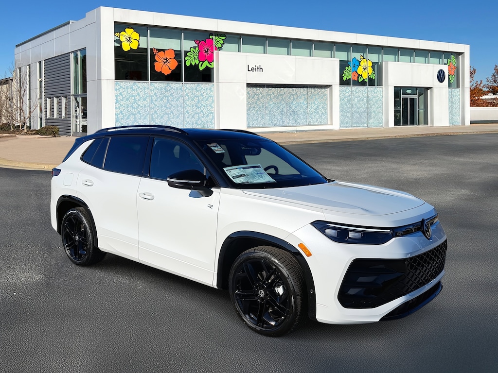 New 2026 Volkswagen Tiguan 2.0T SE SUV