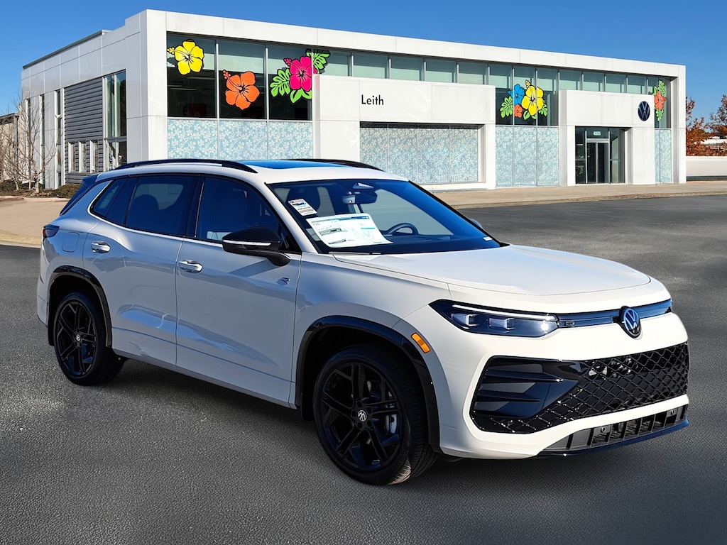 New 2026 Volkswagen Tiguan 2.0T SE R-Line Black SUV