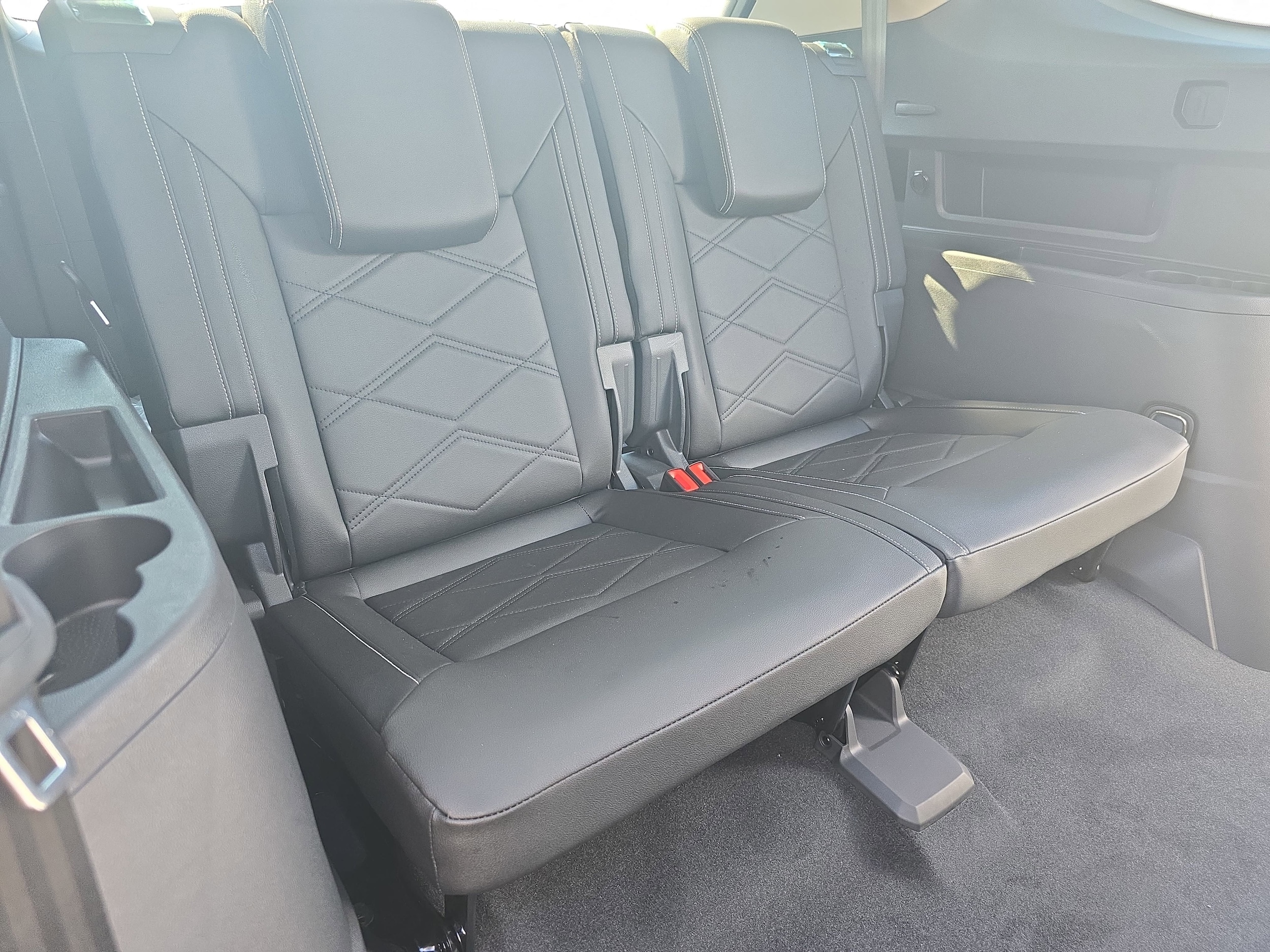 2026 Volkswagen Atlas SE w/Tech - Photo 12