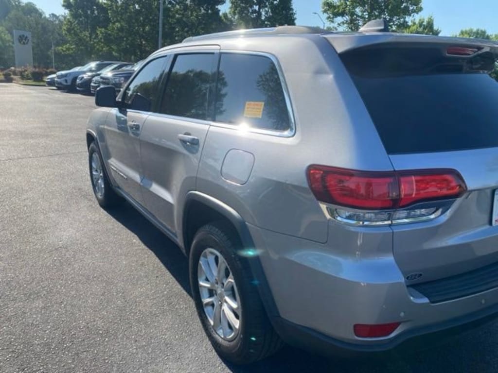 Used 2021 Jeep Grand Cherokee Laredo SUV
