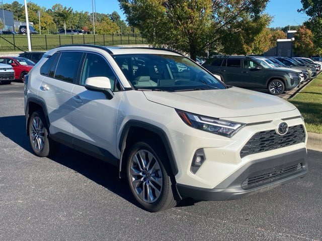 2022 Toyota RAV4 XLE Premium