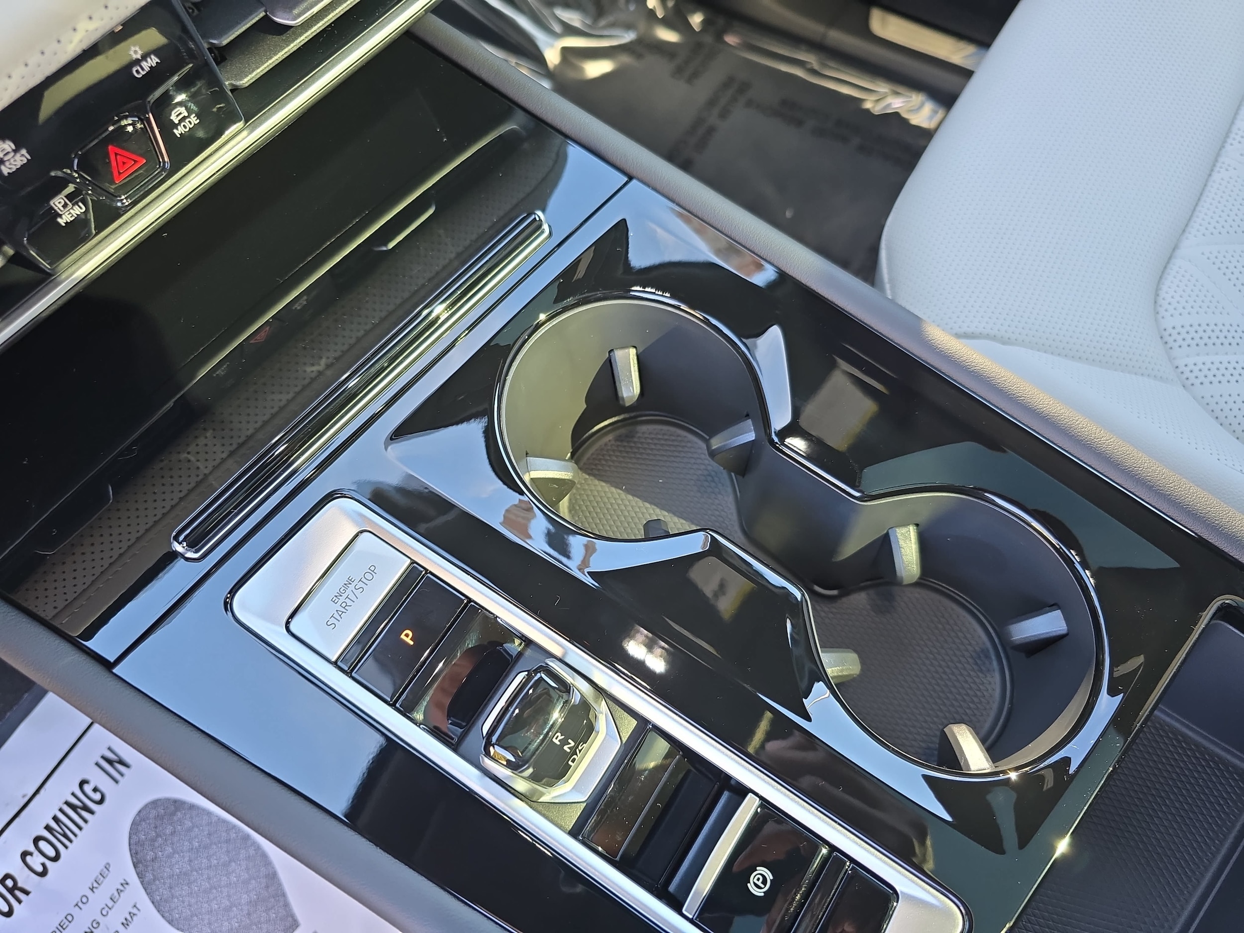 2026 Volkswagen Atlas Cross Sport SEL Premium R-LINE - Photo 25