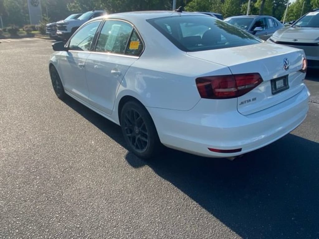 Used 2017 Volkswagen Jetta 1.4T SE Sedan