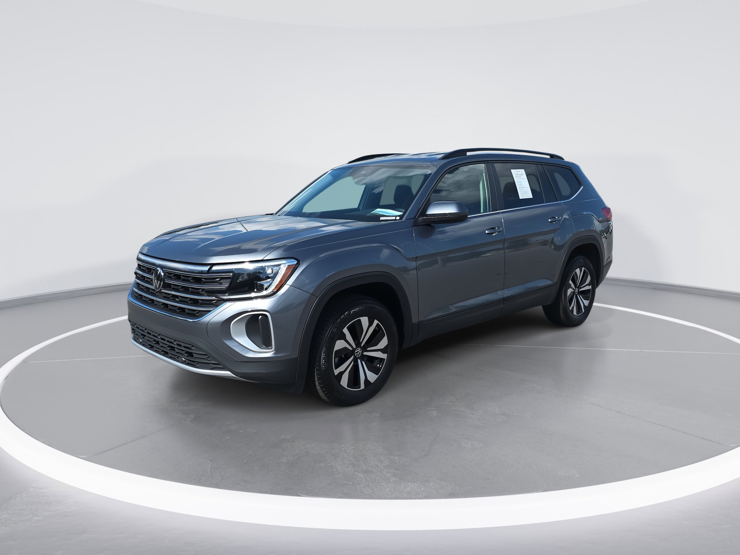 2024 Volkswagen Atlas SE photo 2