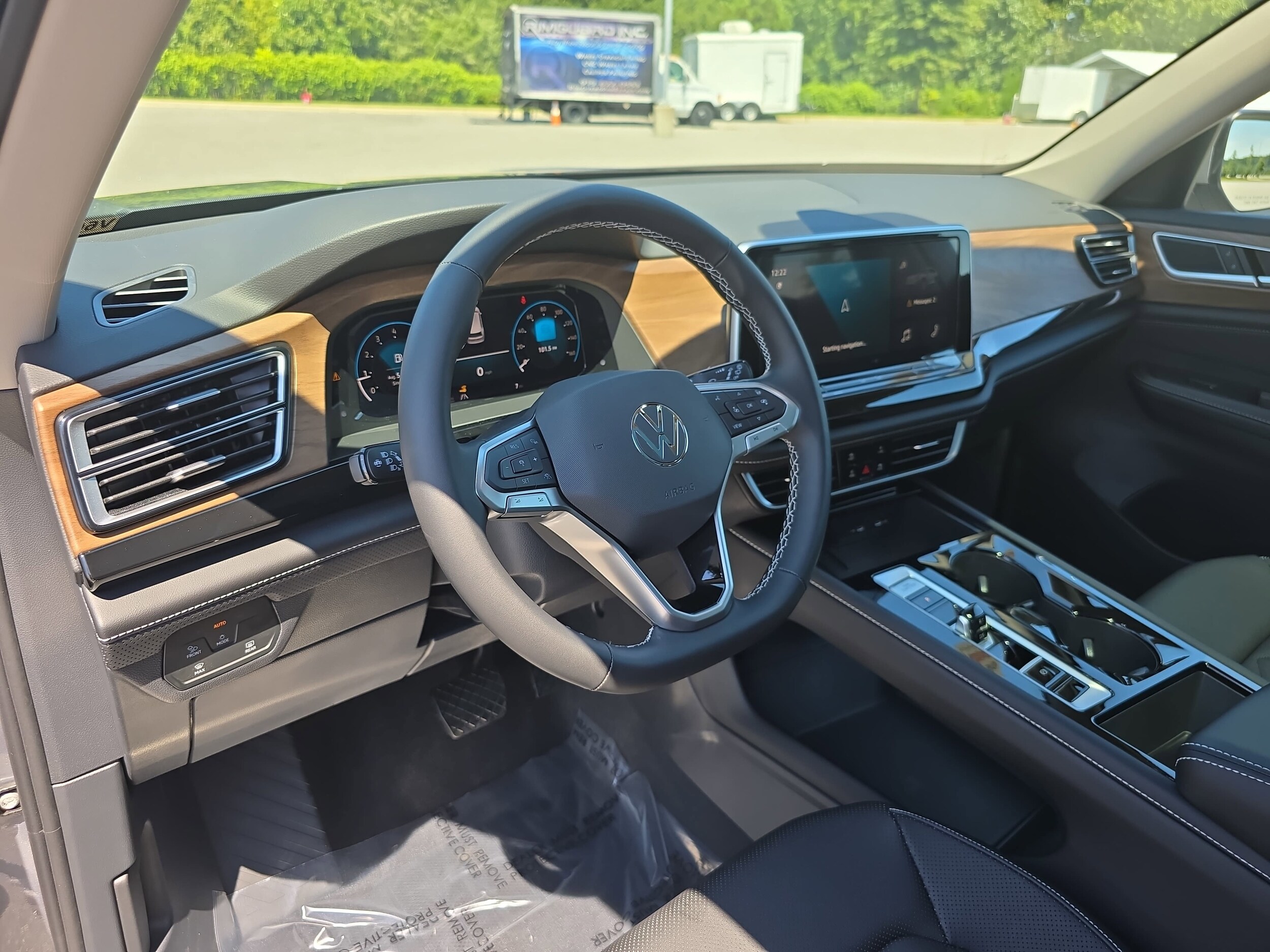 2026 Volkswagen Atlas SE w/Tech - Photo 14