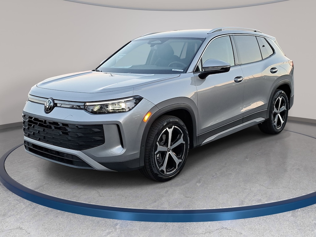 New 2026 Volkswagen Tiguan 2.0T SE SUV