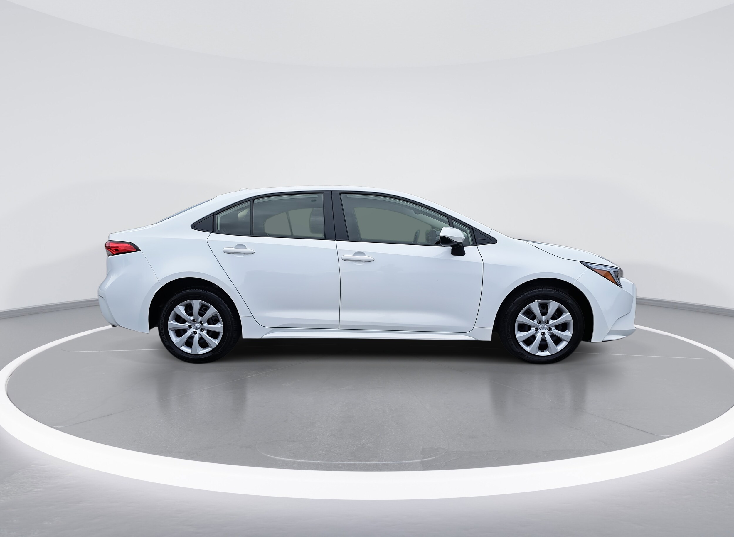 2024 Toyota Corolla Hybrid LE photo 2