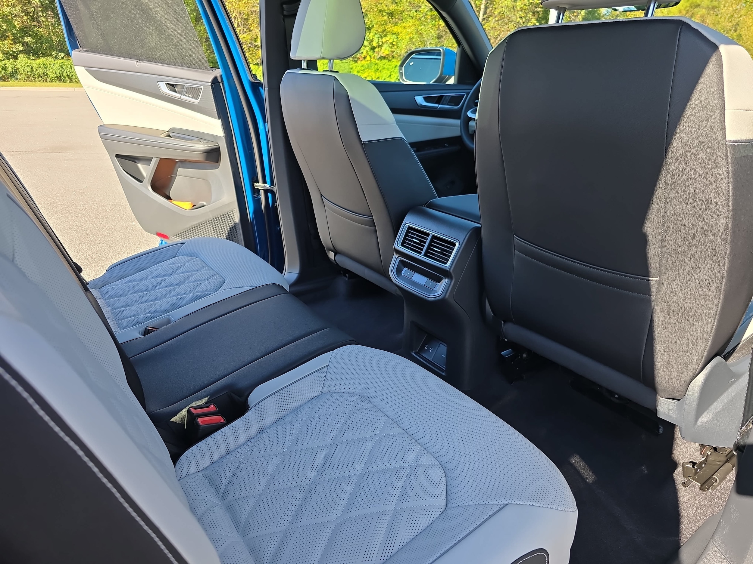 2026 Volkswagen Atlas Cross Sport SEL Premium R-LINE - Photo 11