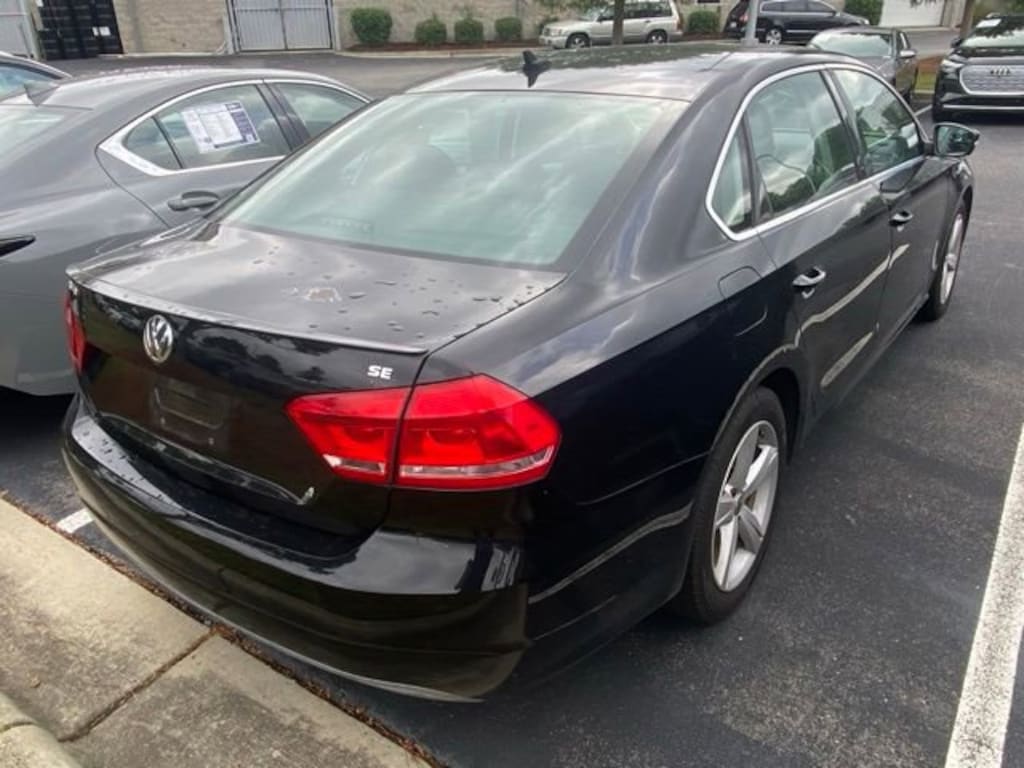 Used 2012 Volkswagen Passat 2.5L SE Sedan