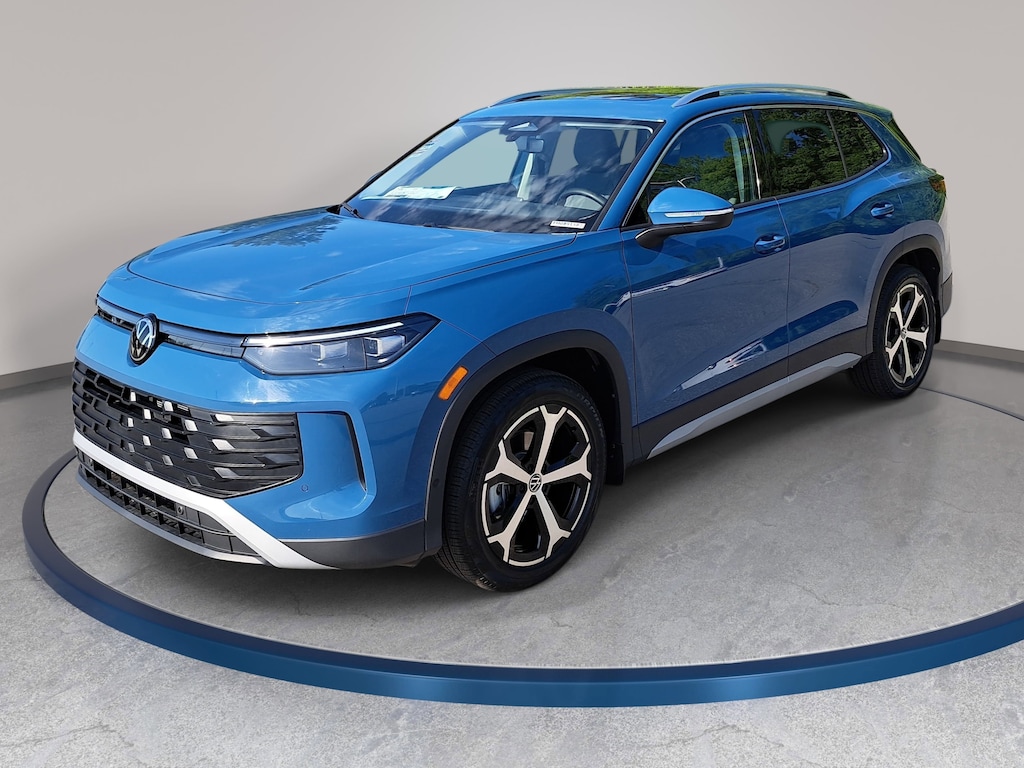 New 2026 Volkswagen Tiguan 2.0T SE SUV