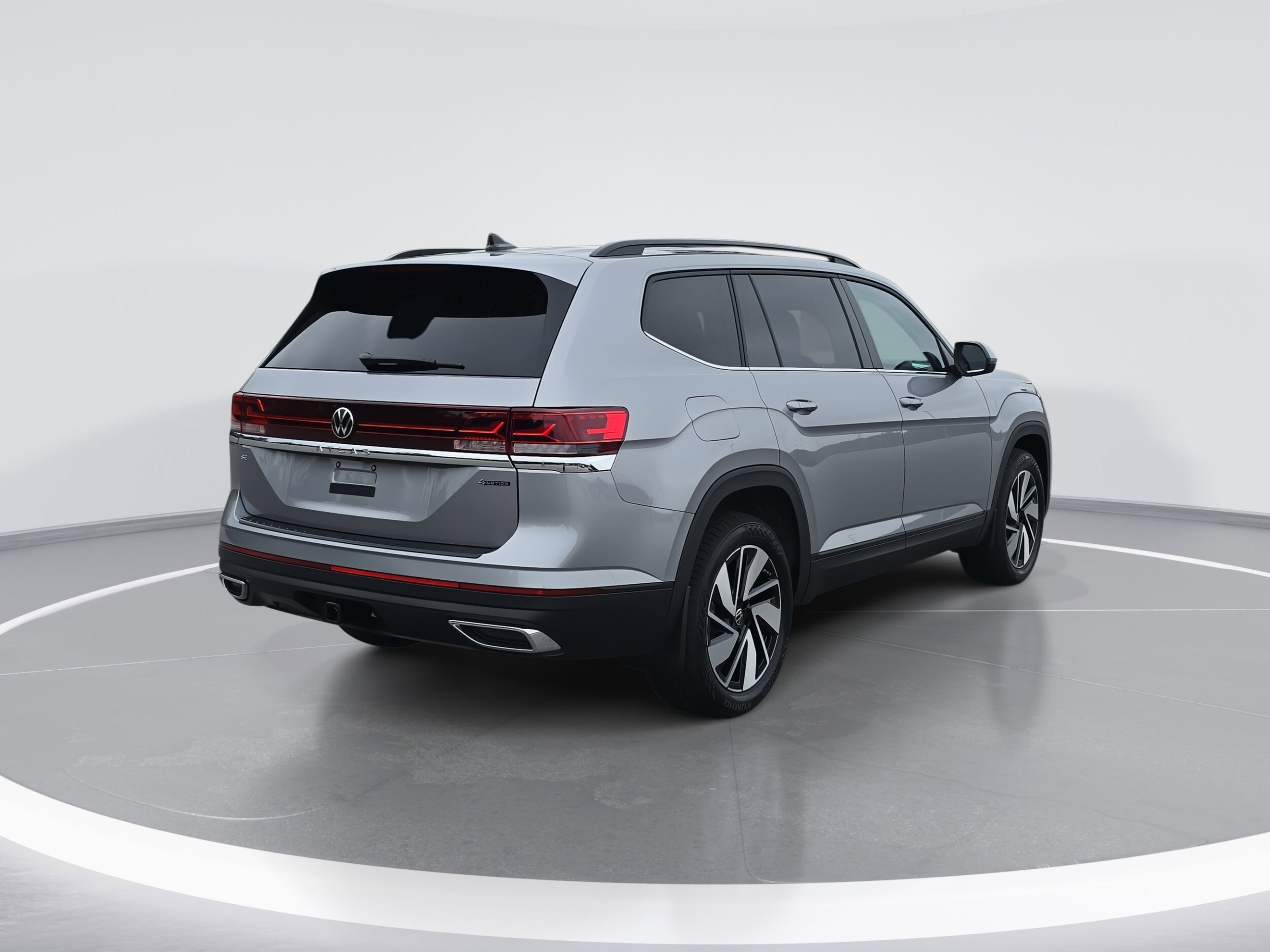 2026 Volkswagen Atlas SE Technology photo 2