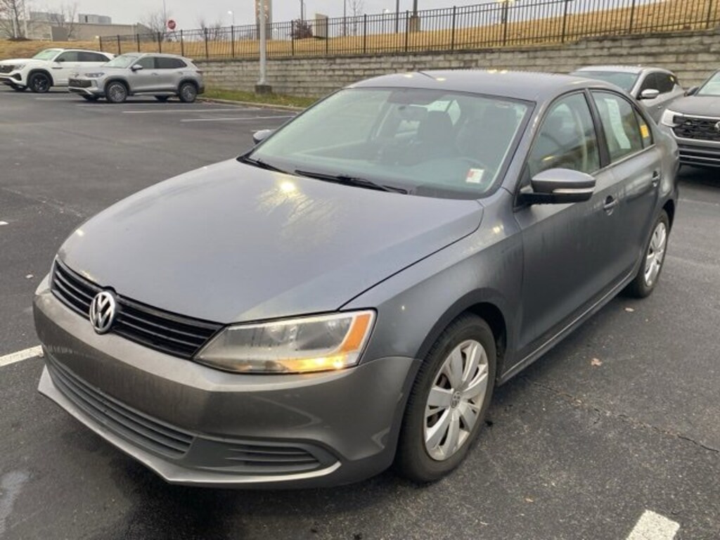 Used 2011 Volkswagen Jetta 2.5L SE Sedan