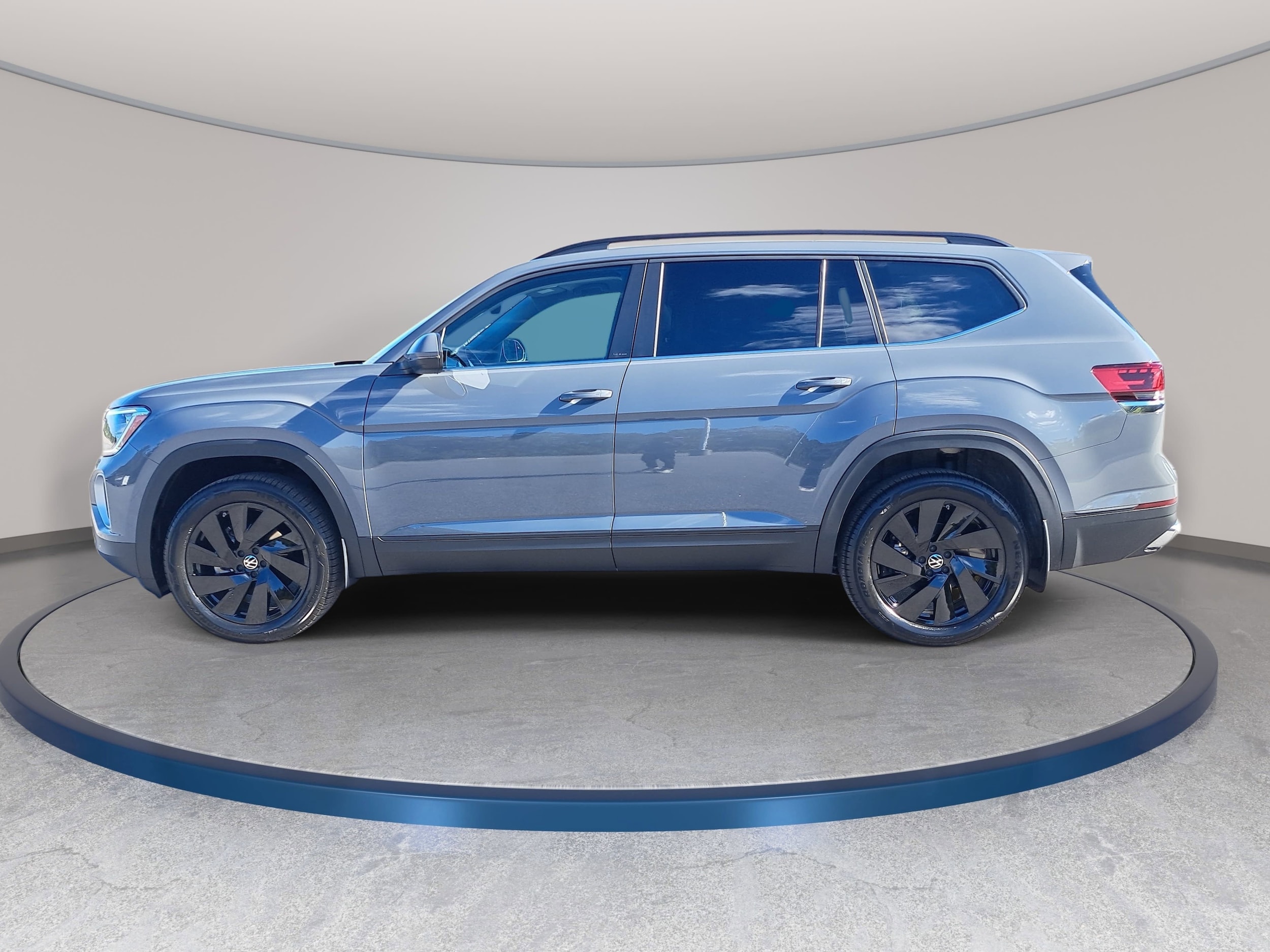2026 Volkswagen Atlas SE w/Tech - Photo 8