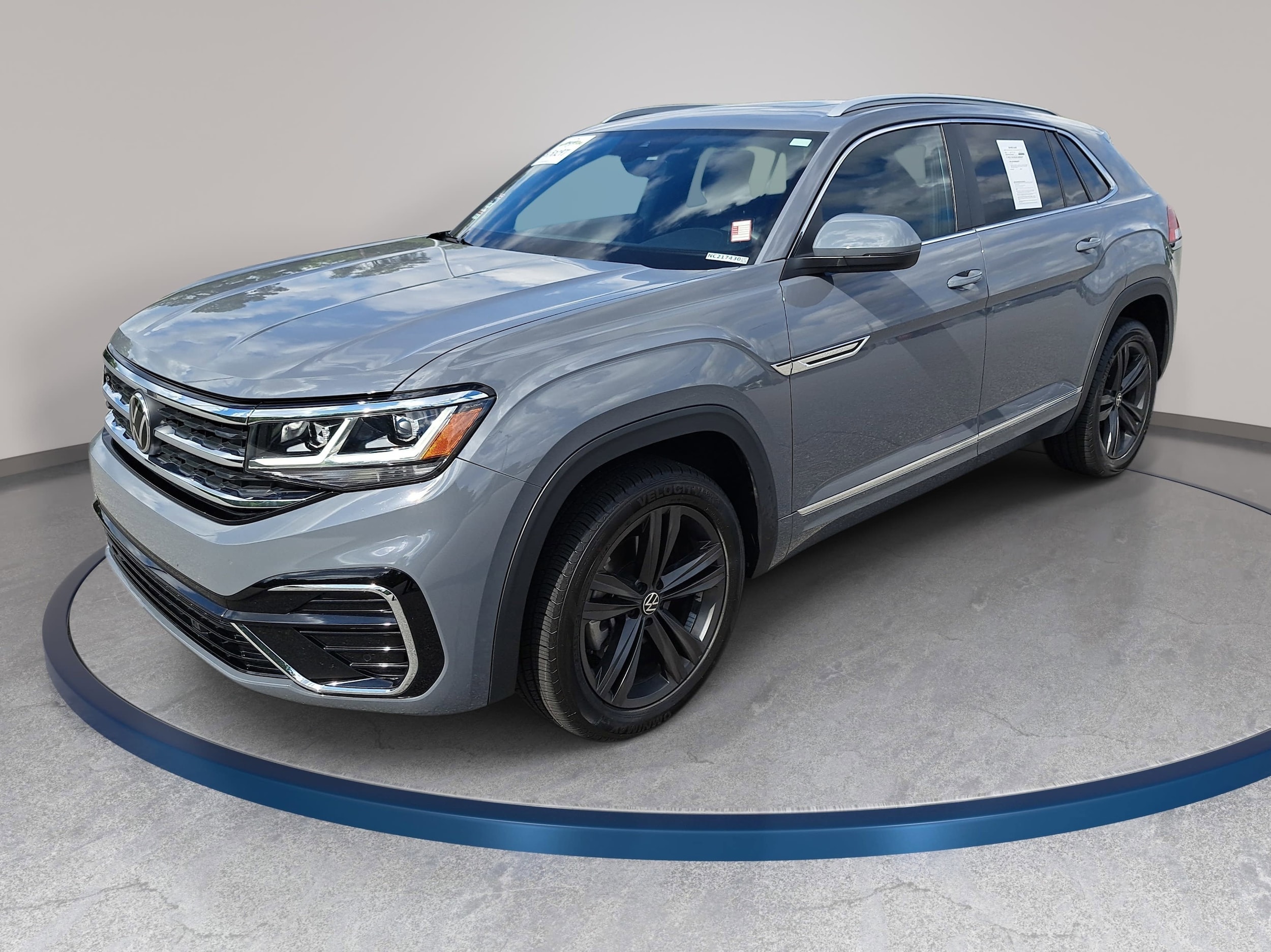 2022 Volkswagen Atlas Cross Sport 3.6L V6 SEL R-Line 4MOTION's photo