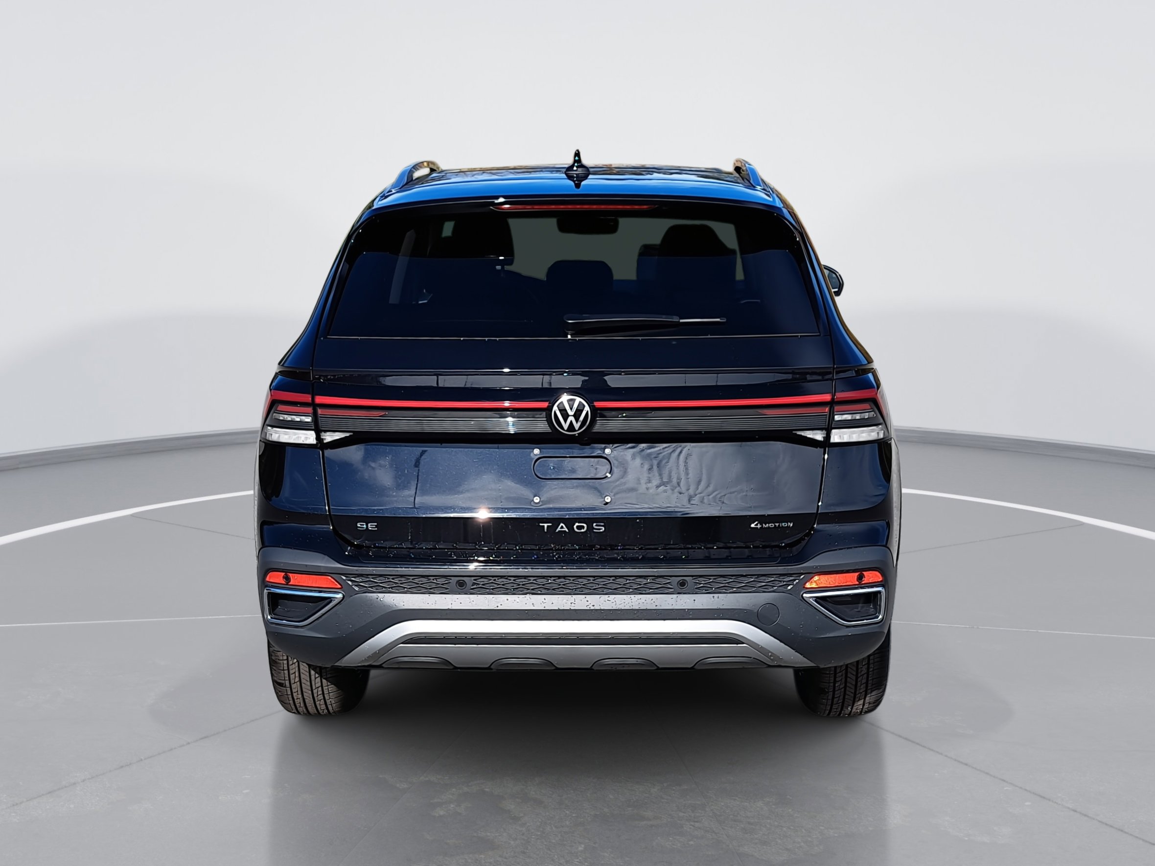 2026 Volkswagen Taos SE photo 4