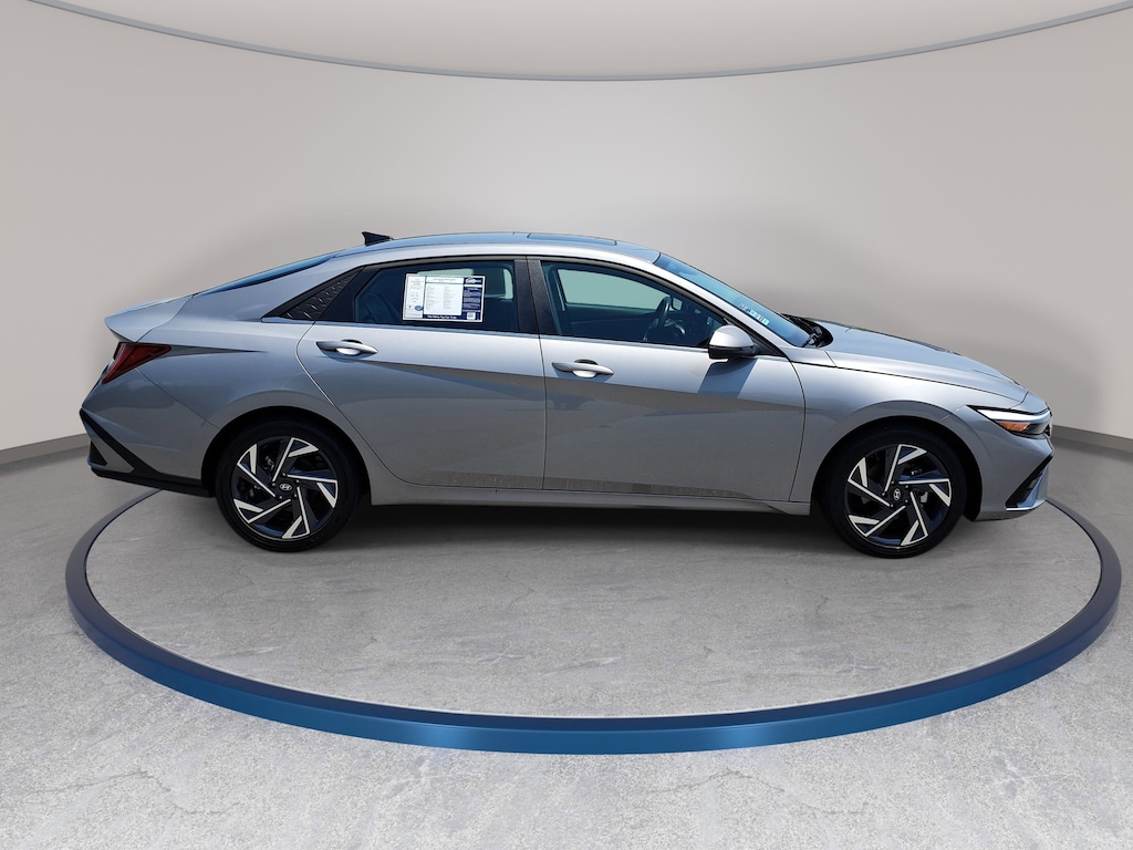 Used 2025 Hyundai Elantra Limited Sedan