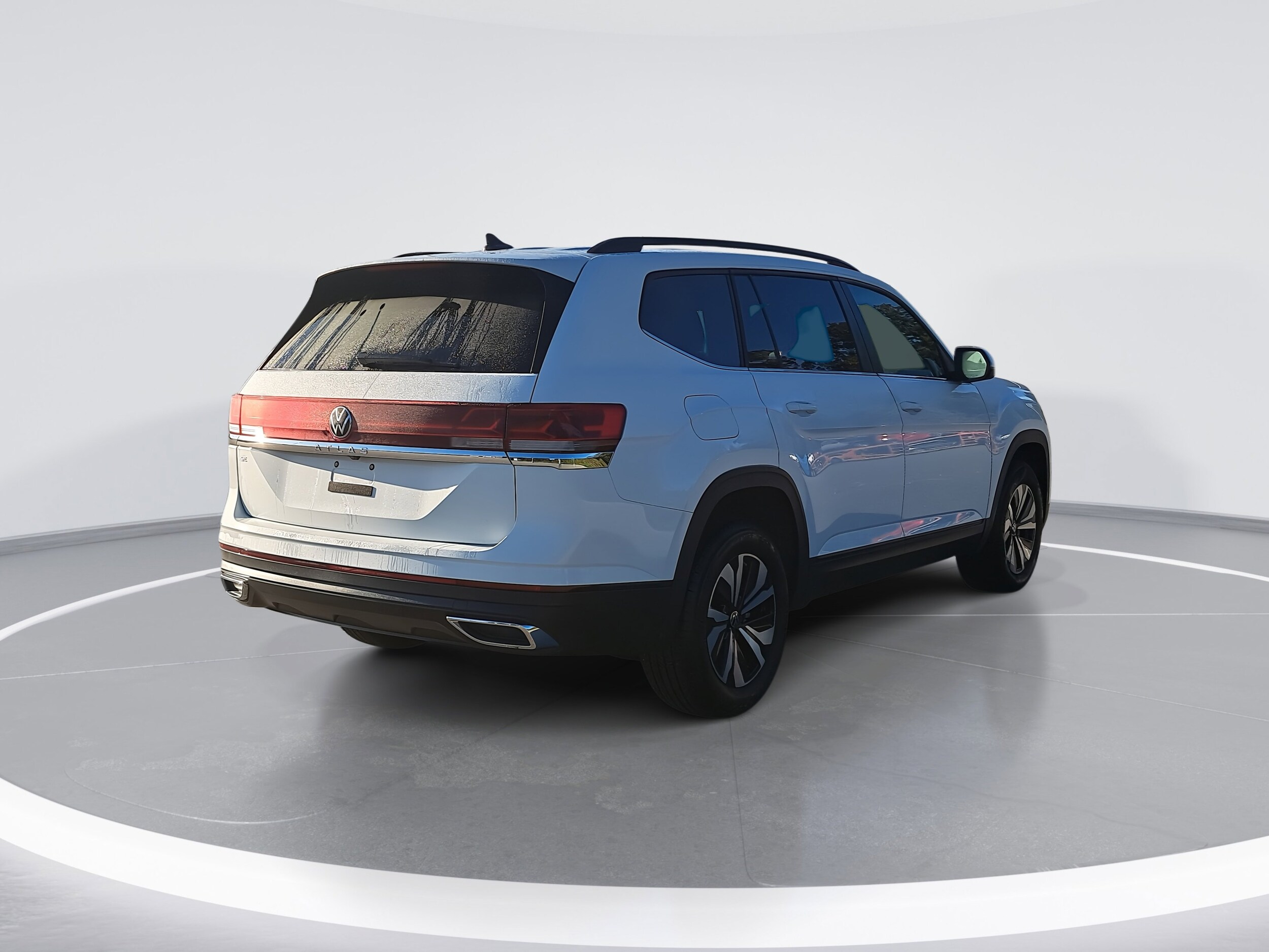 2024 Volkswagen Atlas SE photo 2