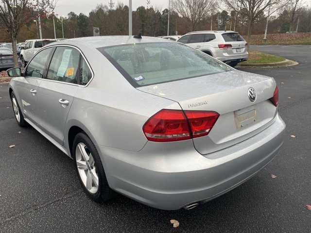 2013 Volkswagen Passat SE photo 3