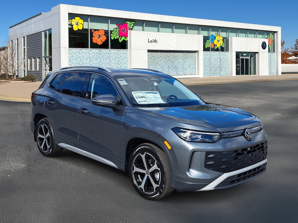 New 2026 Volkswagen Tiguan 2.0T SE SUV