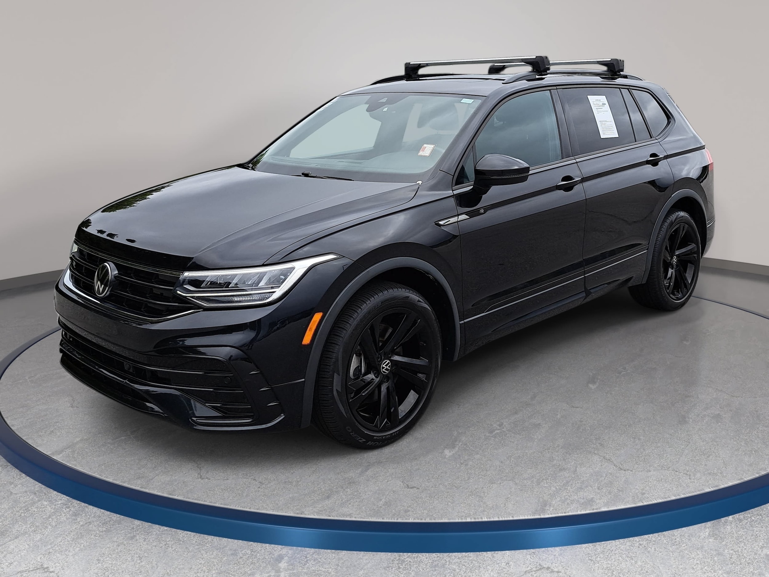 2023 Volkswagen Tiguan SE R-LINE BLACK