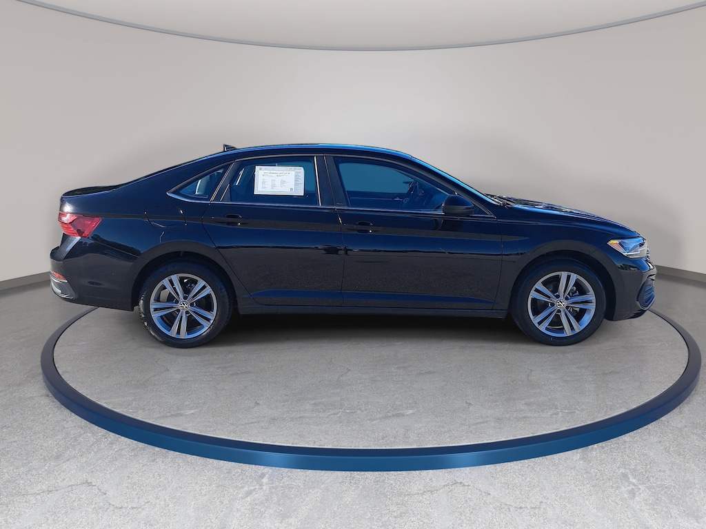 Used 2024 Volkswagen Jetta 1.5T SE Sedan
