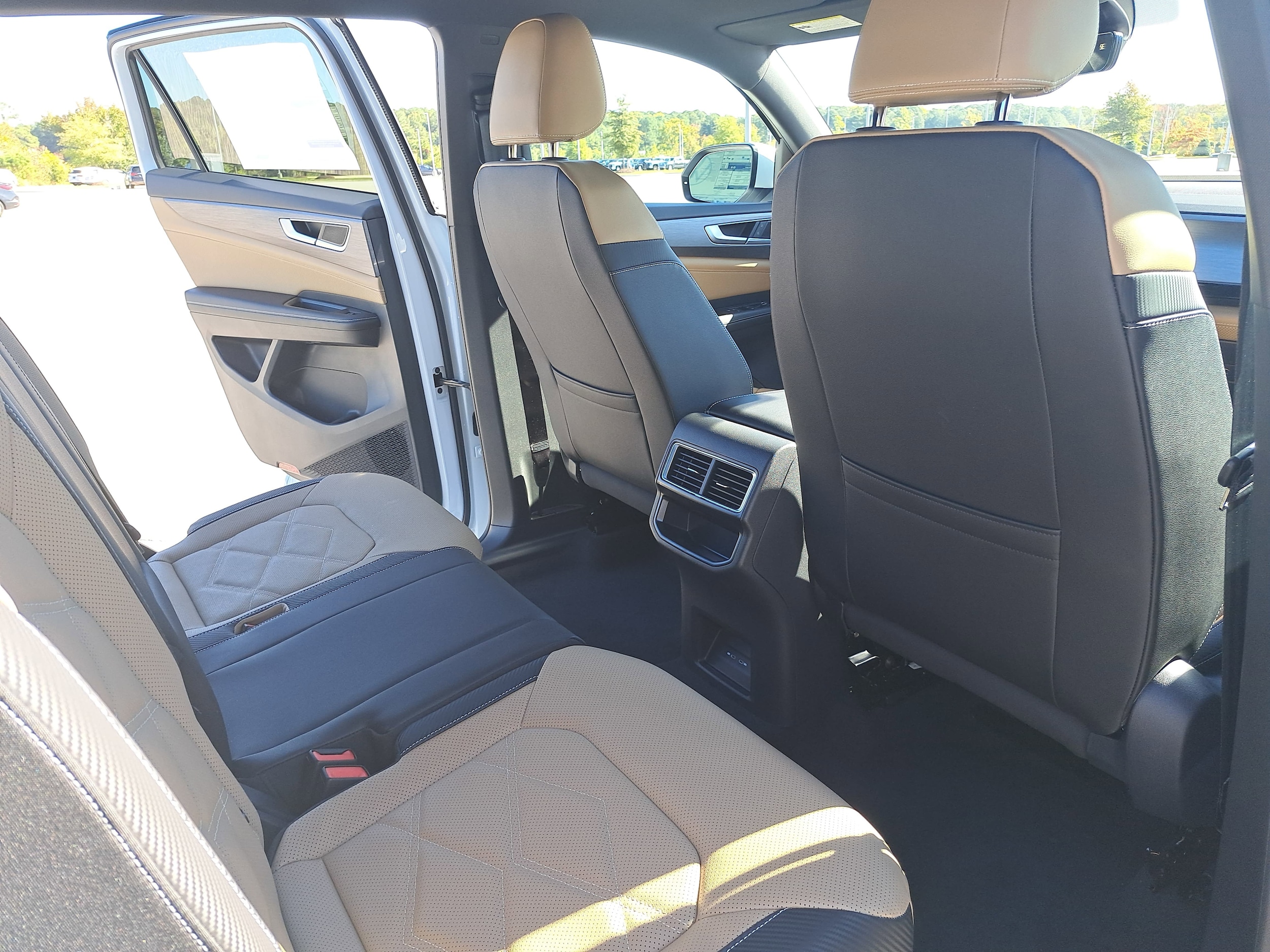 2026 Volkswagen Atlas Cross Sport SE - Photo 11