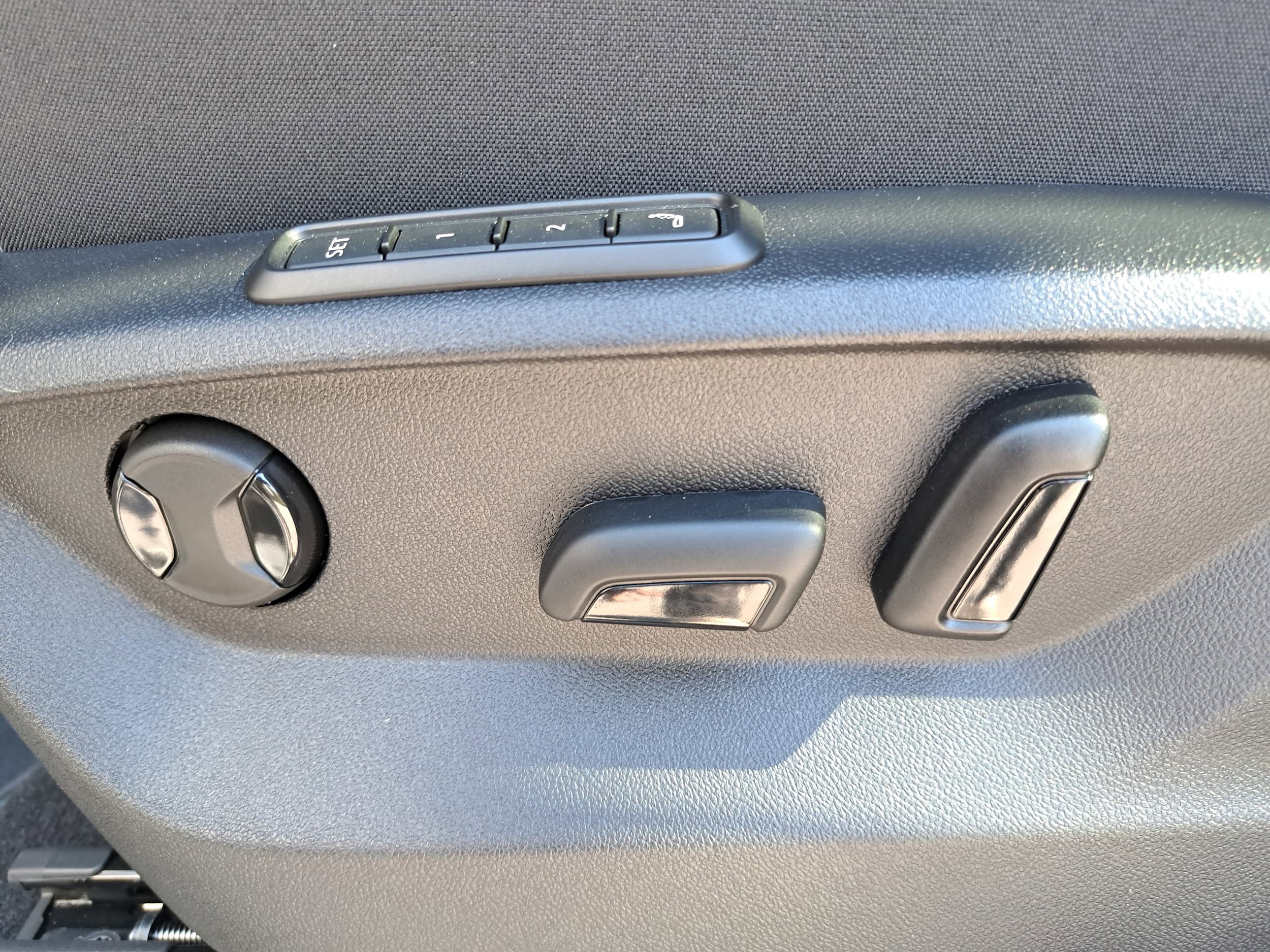 2026 Volkswagen Atlas Cross Sport SEL Premium R-LINE - Photo 28