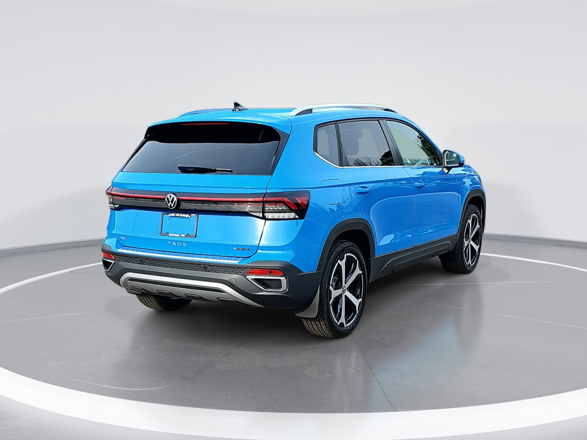 2025 Volkswagen Taos SEL photo 3