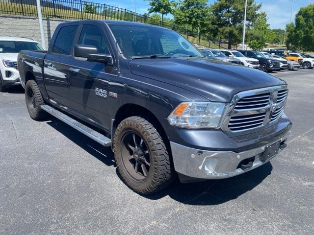 2016 RAM 1500 Big Horn 4x4 Crew Cab 5'7's photo