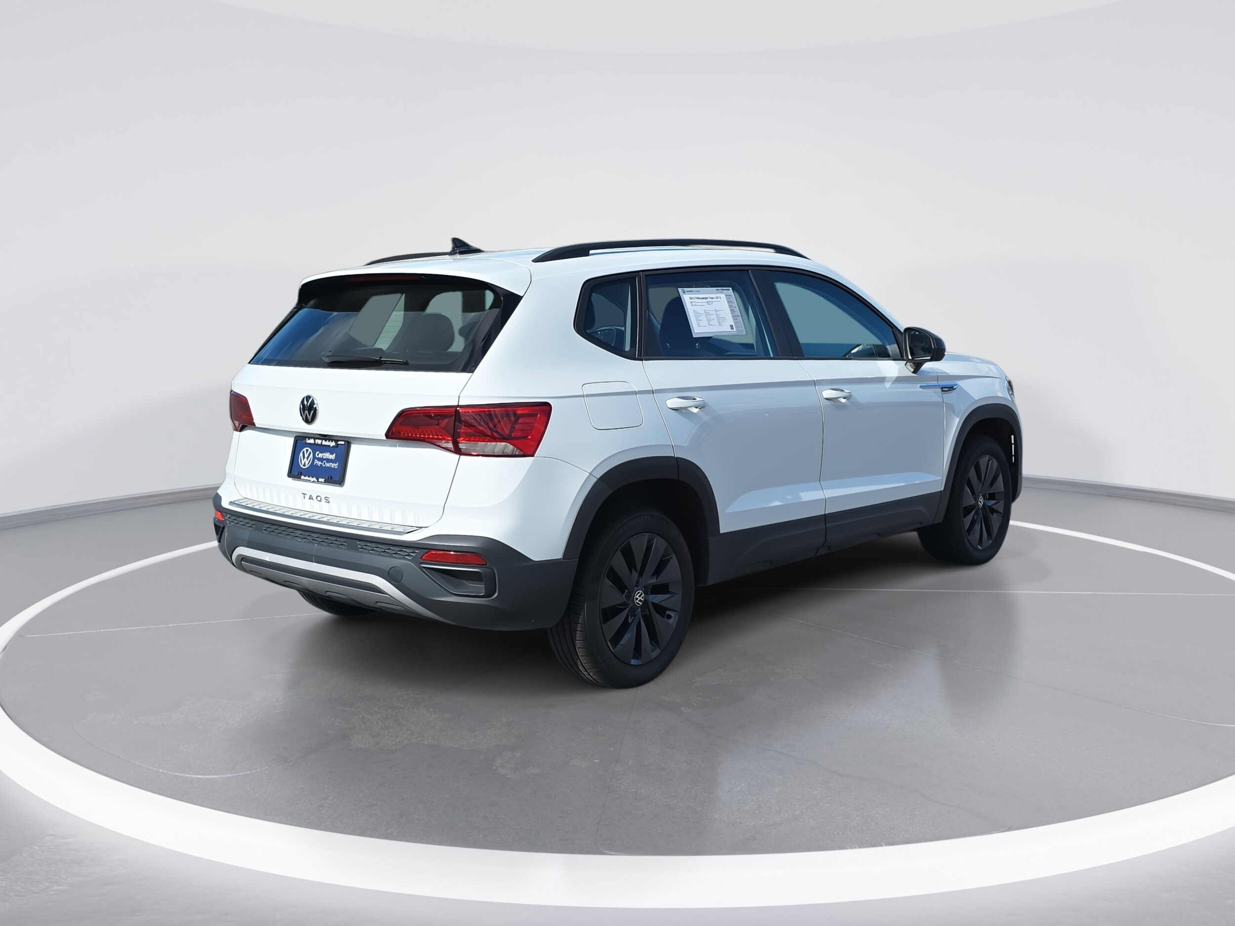 2022 Volkswagen Taos S photo 2