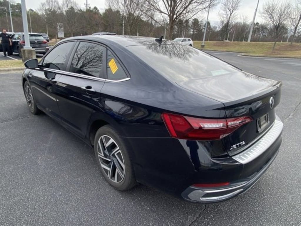 Used 2022 Volkswagen Jetta 1.5T SEL Sedan