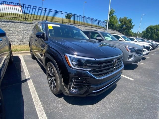 2026 Volkswagen Atlas 2.0T SEL Premium R-Line 4MOTION's photo