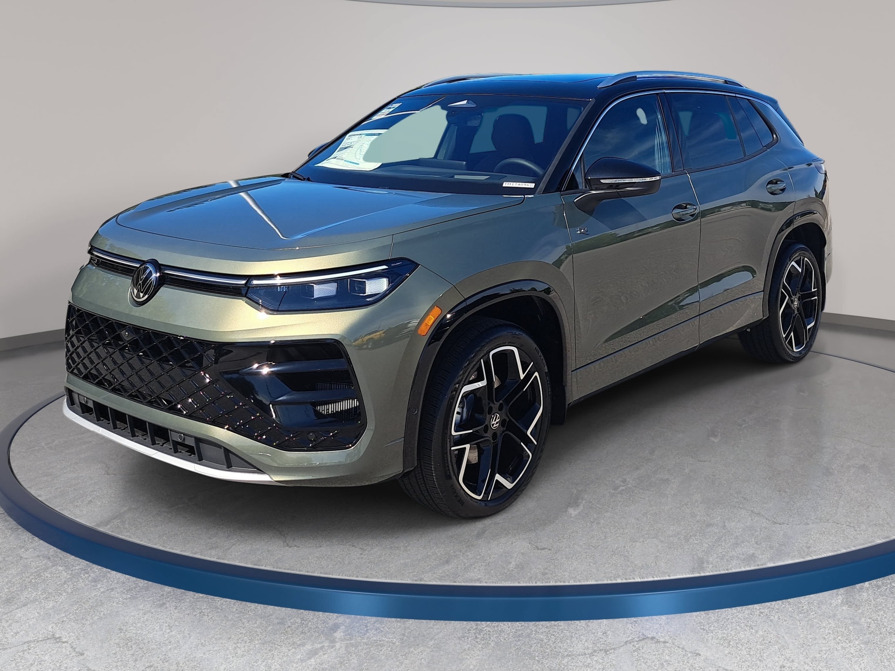 New 2026 Volkswagen Tiguan SEL R-Line Turbo SUV