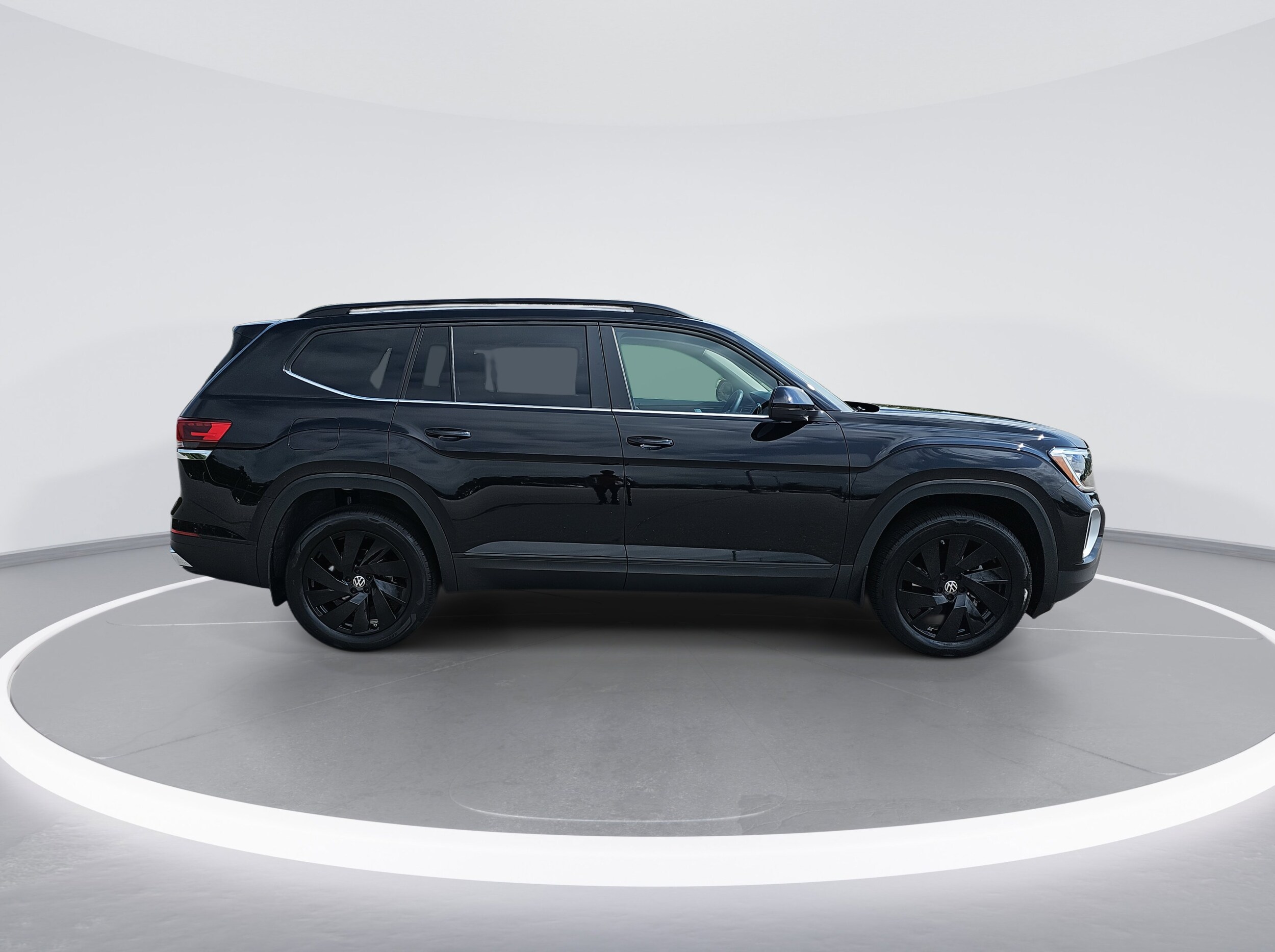2025 Volkswagen Atlas SE Technology photo 2