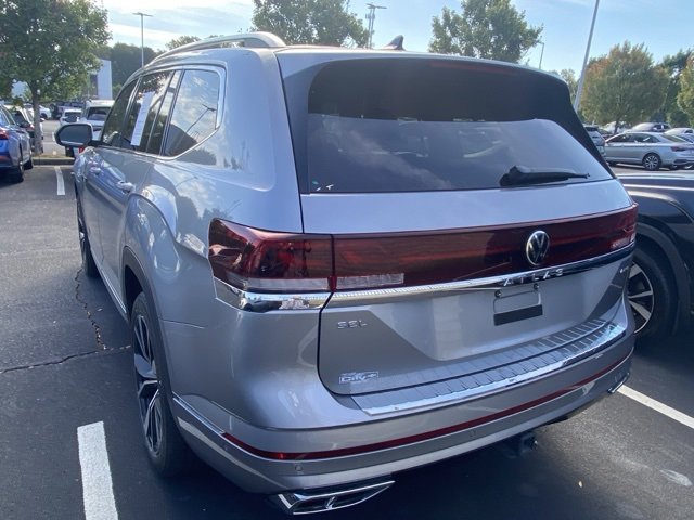2024 Volkswagen Atlas SEL Premium R-Line photo 3