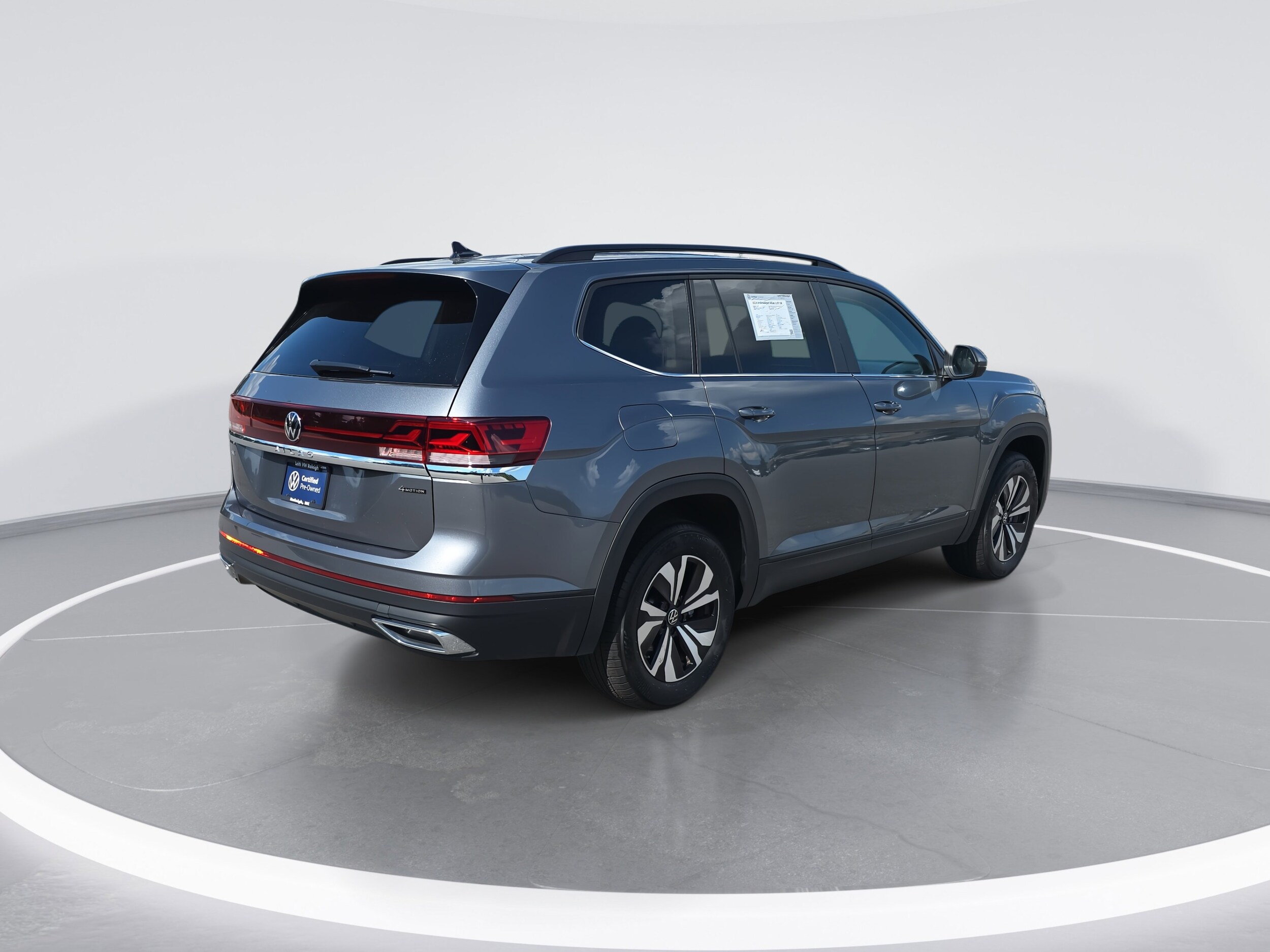 2024 Volkswagen Atlas SE photo 4