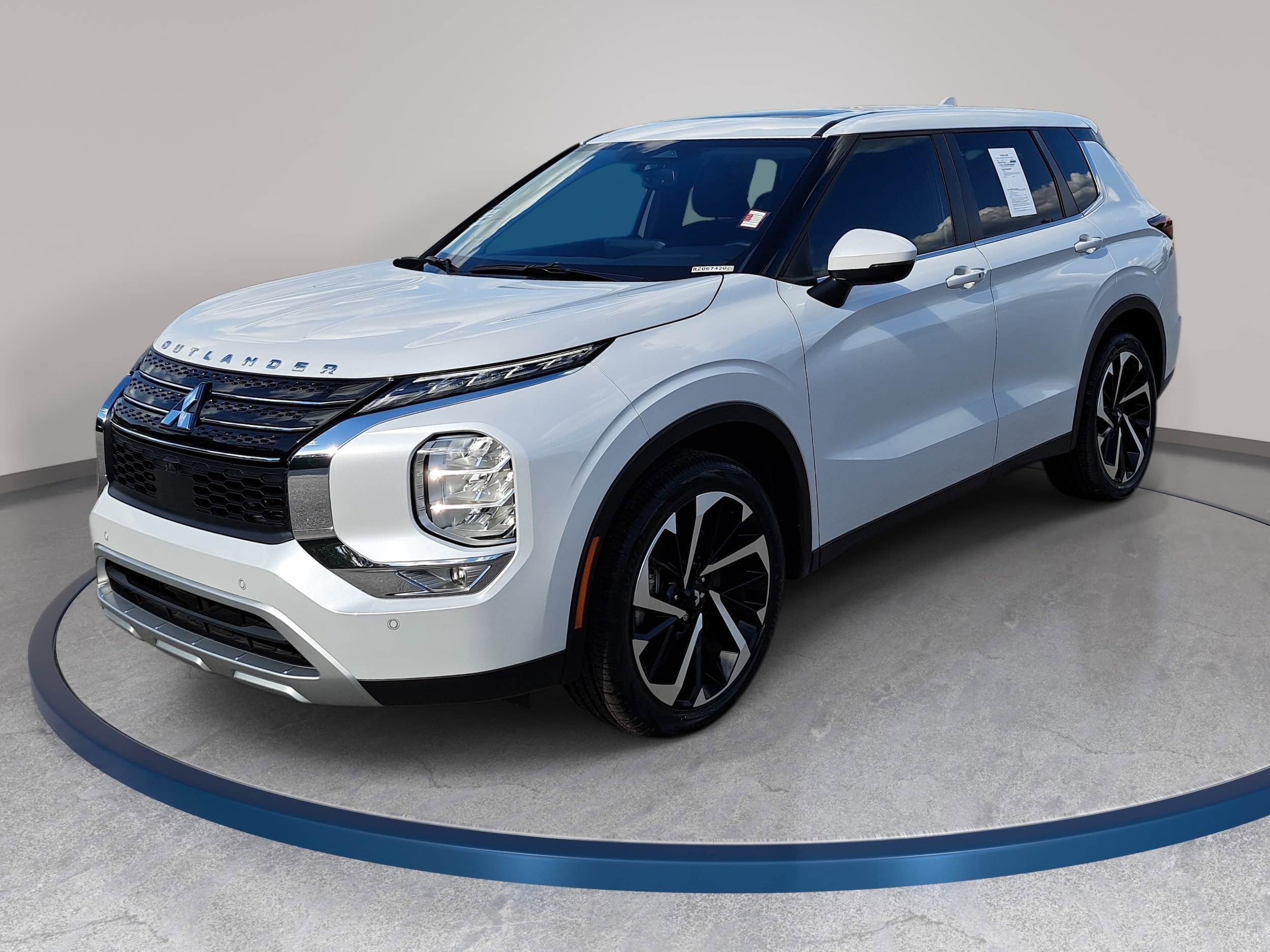 2024 Mitsubishi Outlander SE 2WD's photo
